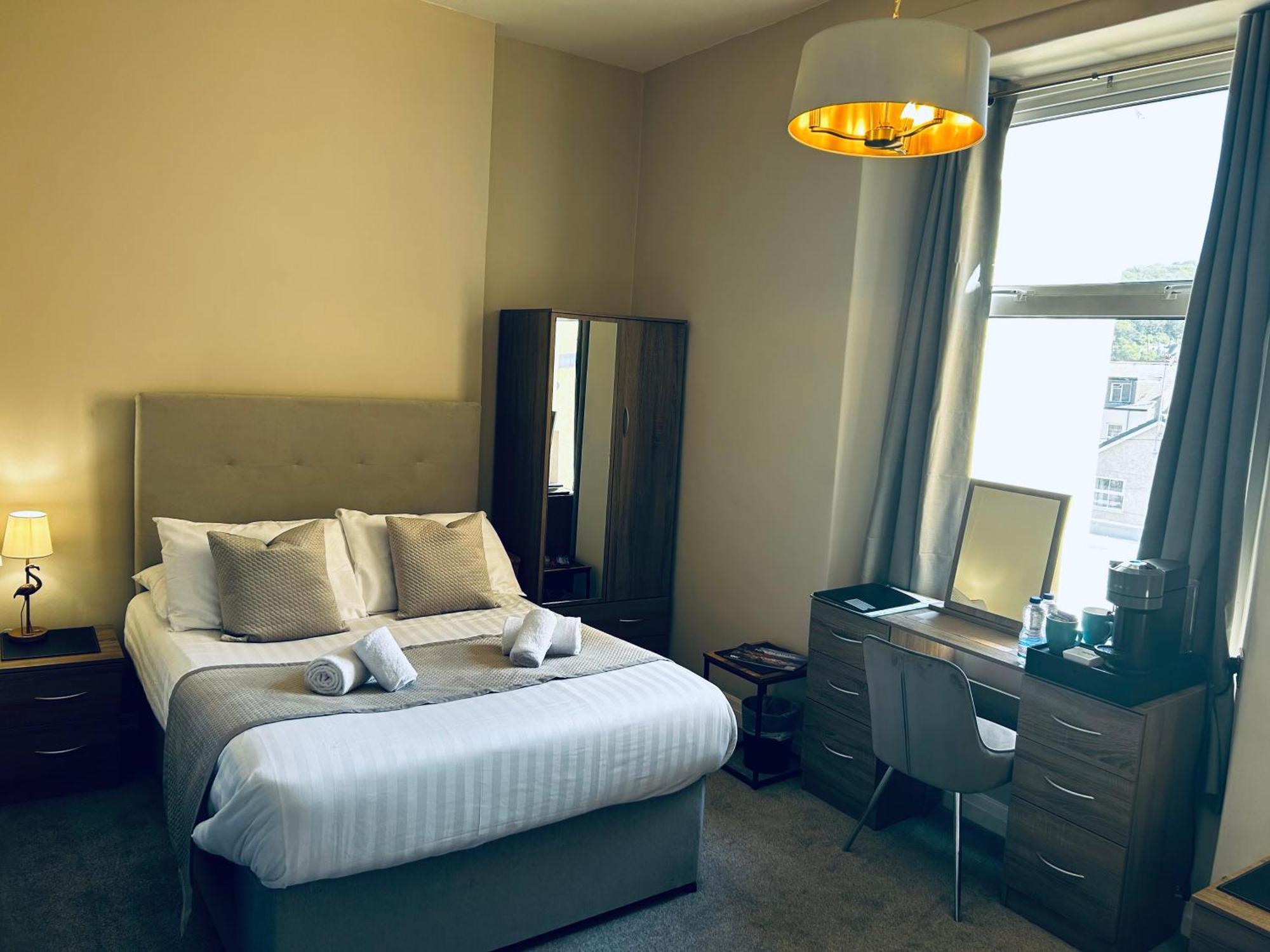 Hotel No5, Beachfront With Free Private Car Park Llandudno Exterior photo
